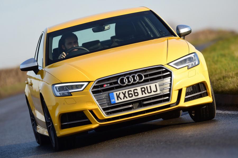  Audi S3 Sedan (8V) 2016 года  (UK) (фото 7 из 11)